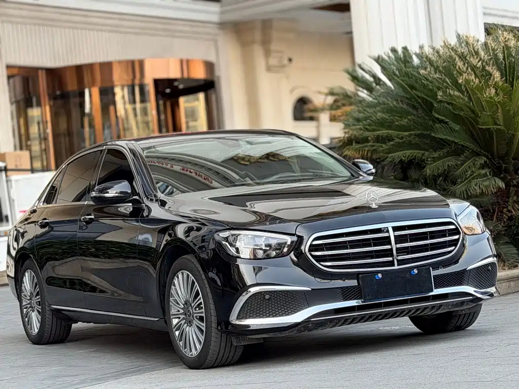Mercedes-Benz E-Class — миниатюра 3