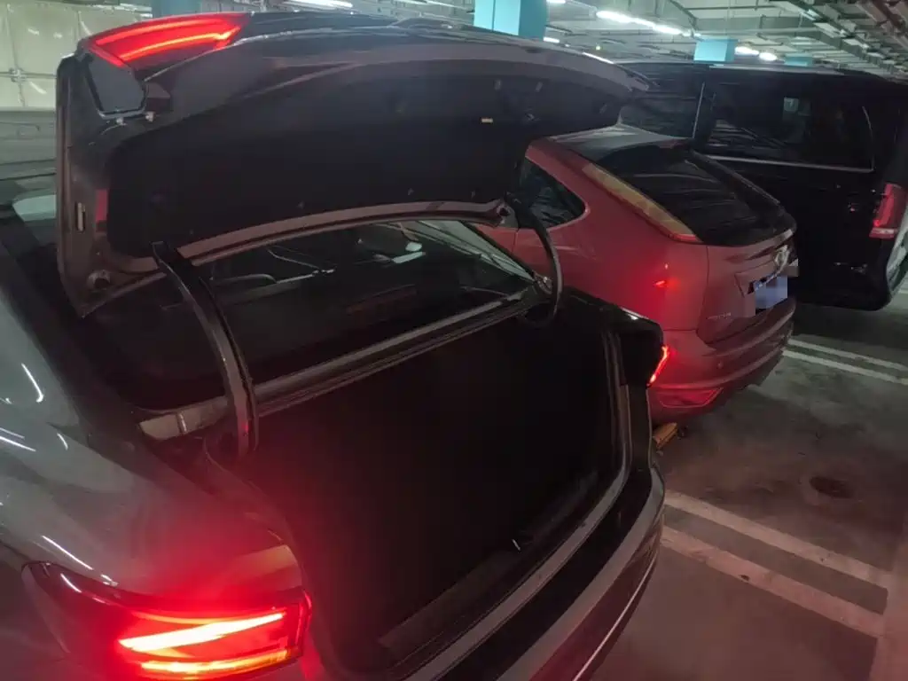 Geely Emgrand — миниатюра 19