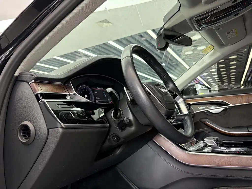 Audi A8 — миниатюра 6