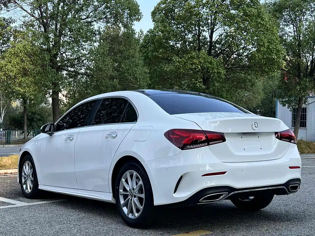 Mercedes-Benz A-Class — миниатюра 7