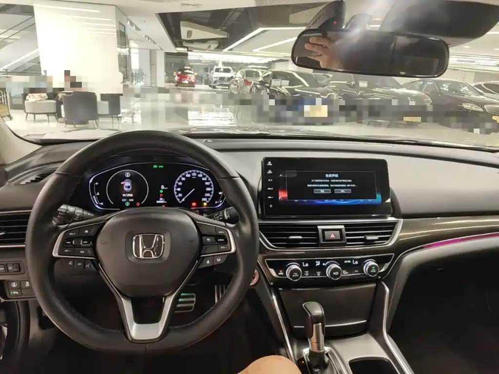 Honda Accord — миниатюра 10