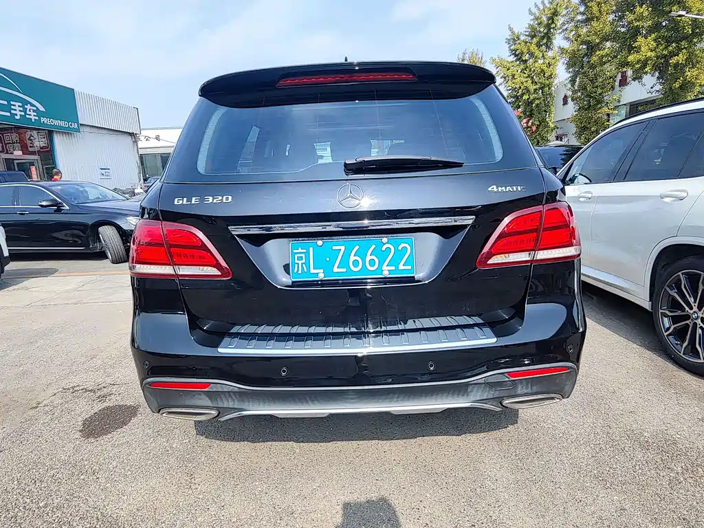 Mercedes-Benz GLE (Import) — миниатюра 16