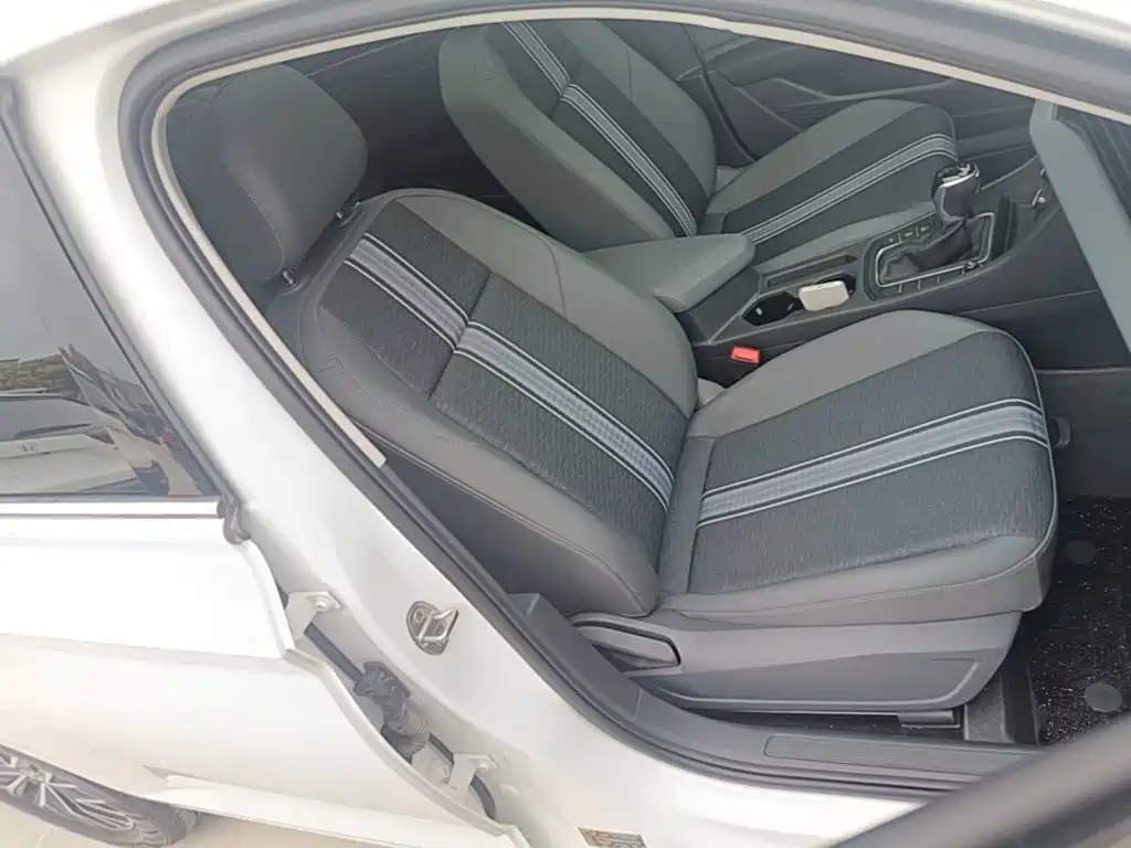 Volkswagen Sagitar — миниатюра 25