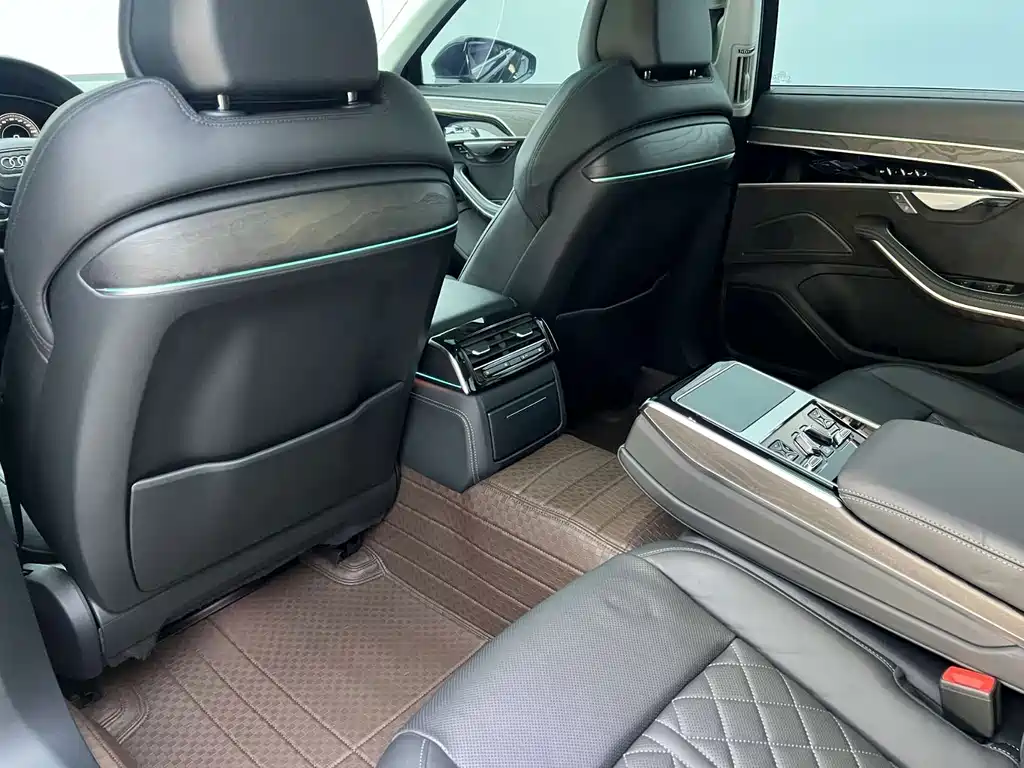 Audi A8 — миниатюра 11