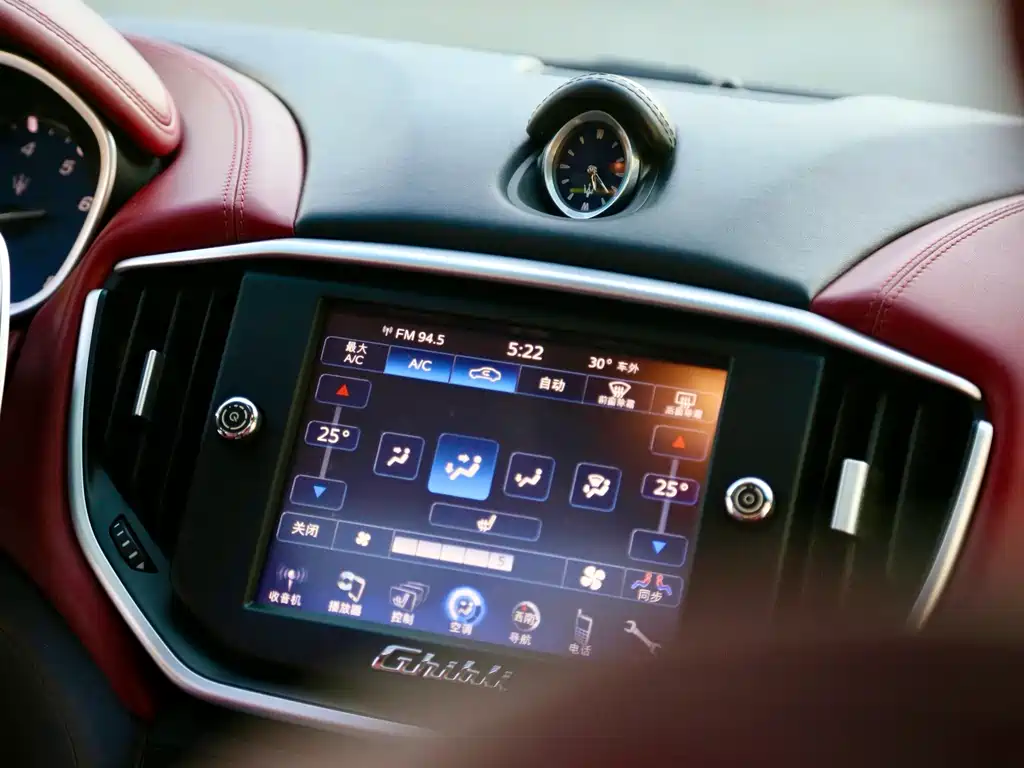 Maserati Ghibli — миниатюра 12