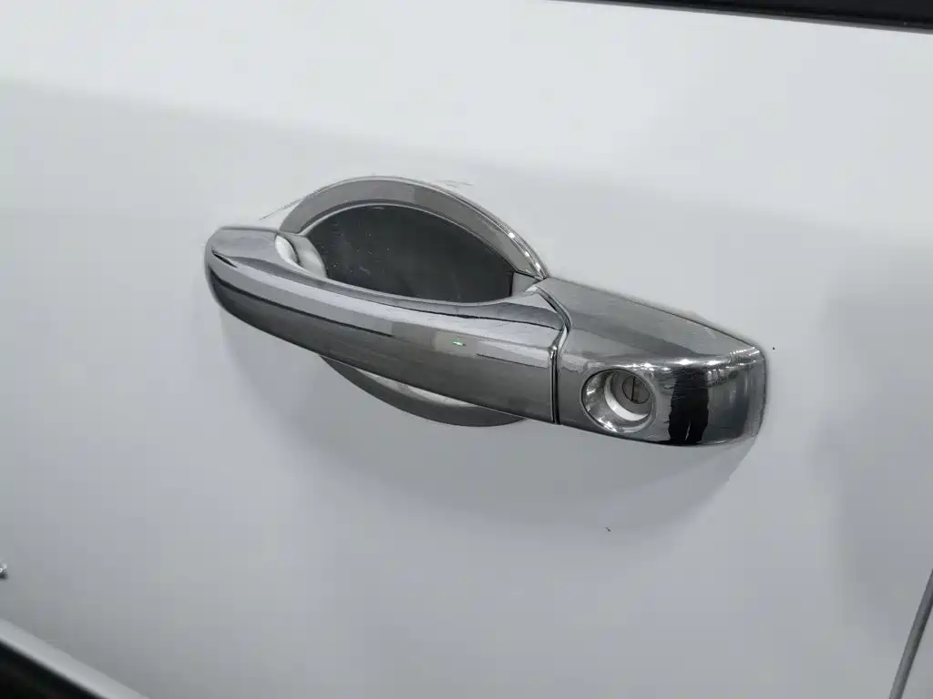Jeep Compass (Import) — миниатюра 18