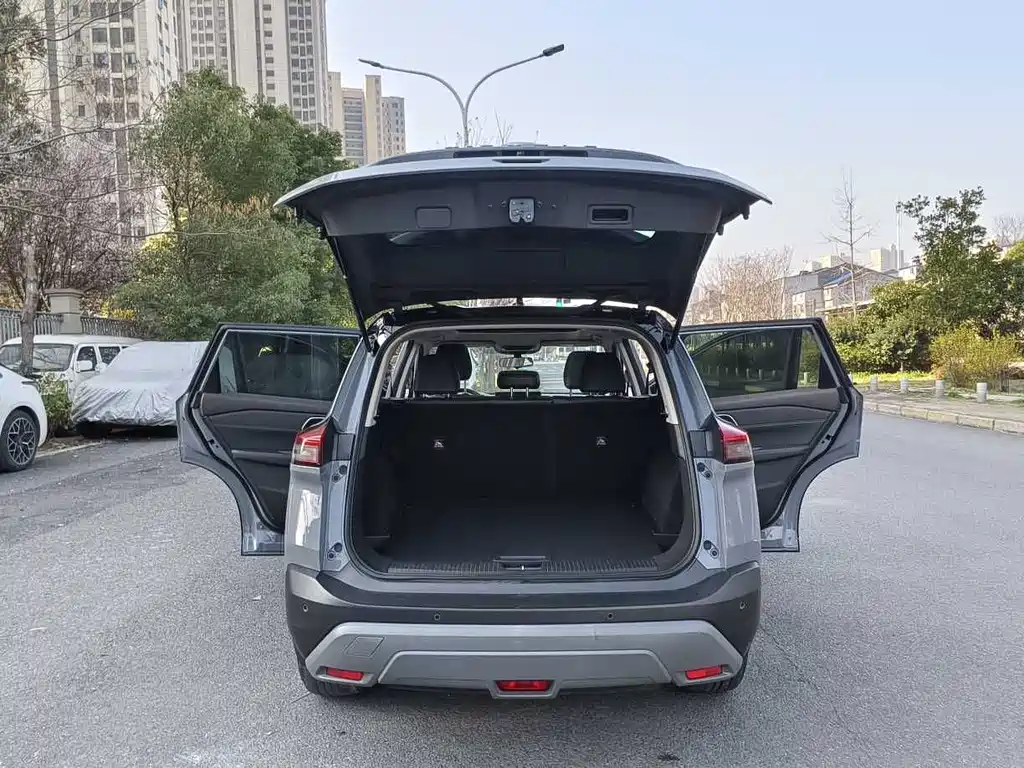NISSAN QIJUN