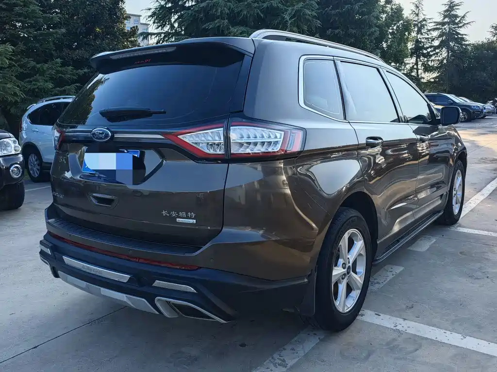 Ford Edge — миниатюра 15