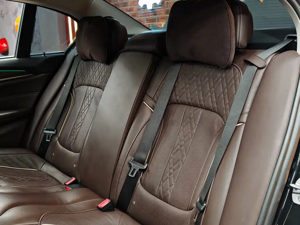 BMW 5 Series — миниатюра 39