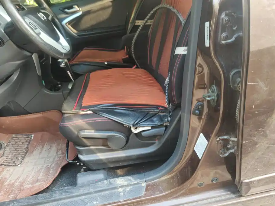 Suzuki Liana A6 — миниатюра 9