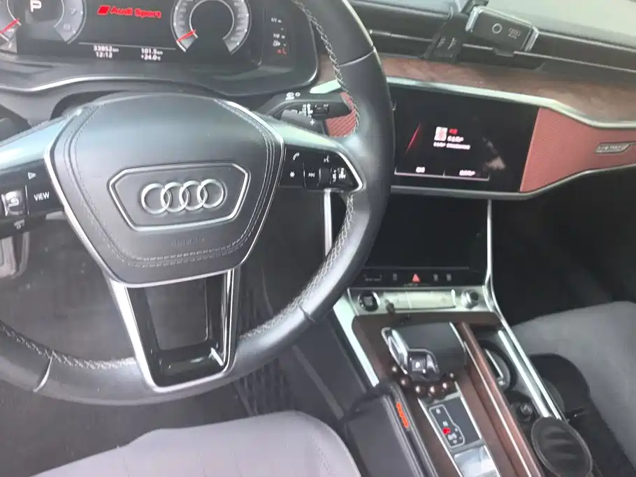 Audi A6L — миниатюра 12