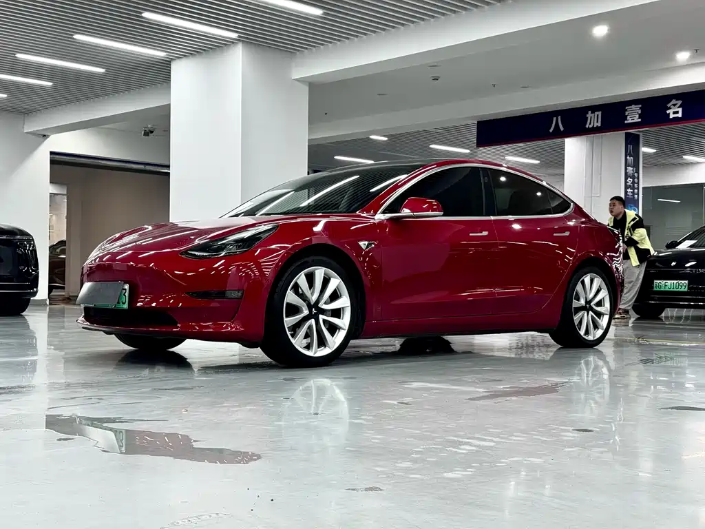 Tesla Model 3 2020
