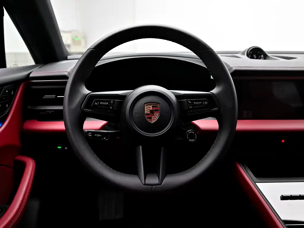 PORSCHE MACAN NEW ENERGY