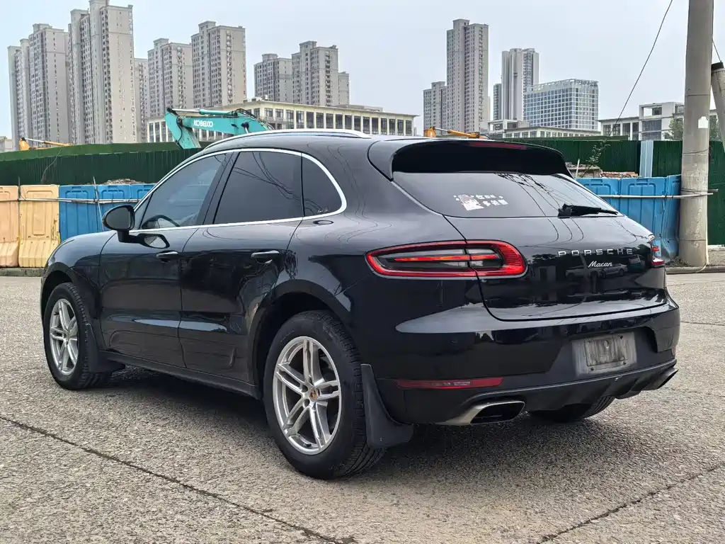 Porsche Macan — миниатюра 7