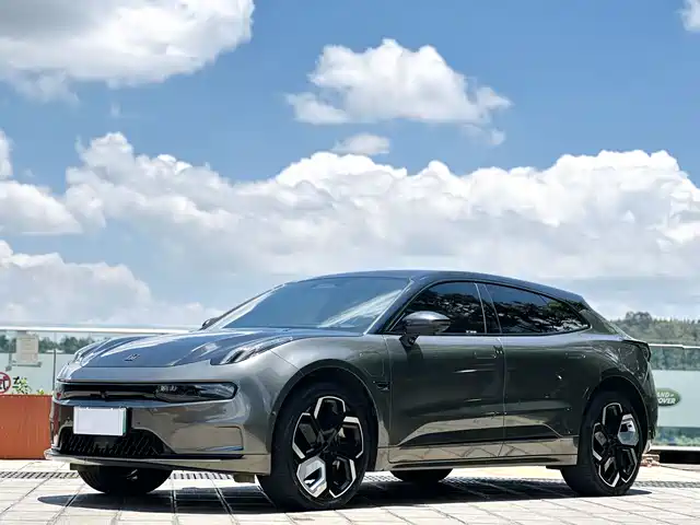 2022 Zeekr 001