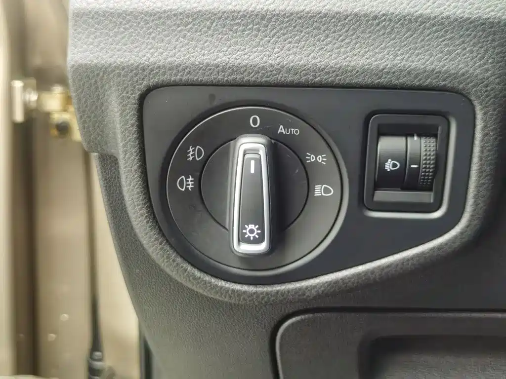 Volkswagen Golf Sportsvan — миниатюра 21