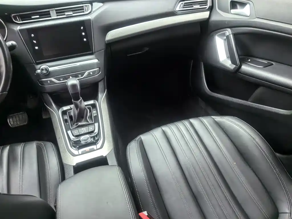 Peugeot 408 — миниатюра 10