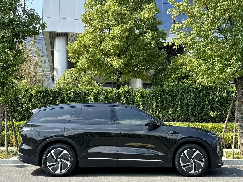 NIO ES8 — миниатюра 9