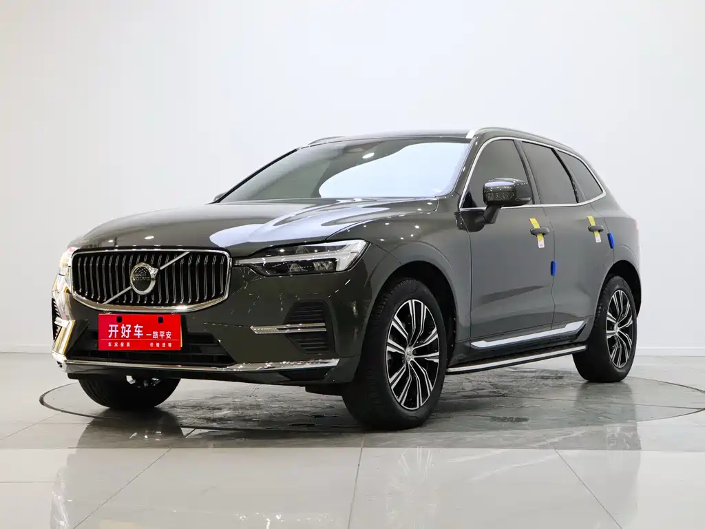 Volvo XC60 2022 B5 Luxury