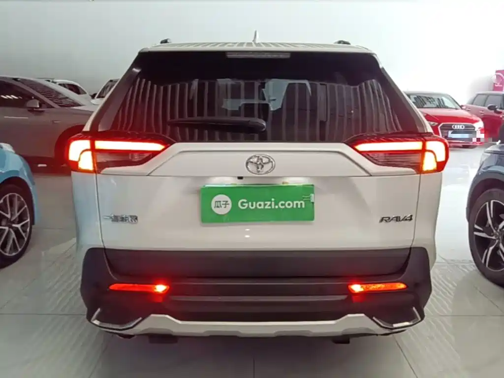 Toyota RAV4 2021 2.0L CVT