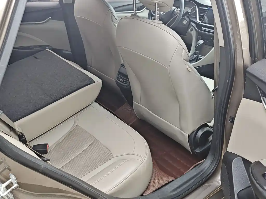 Buick Excelle — миниатюра 6