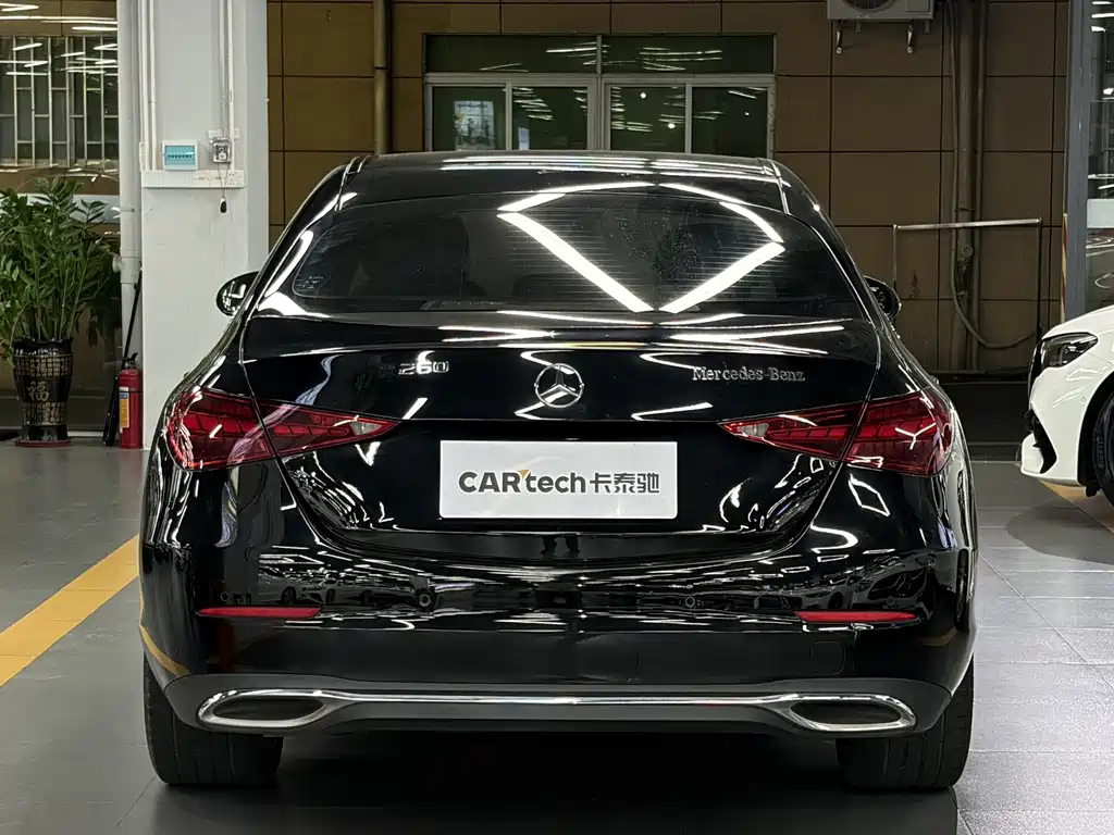 Mercedes-Benz C-Class — миниатюра 3