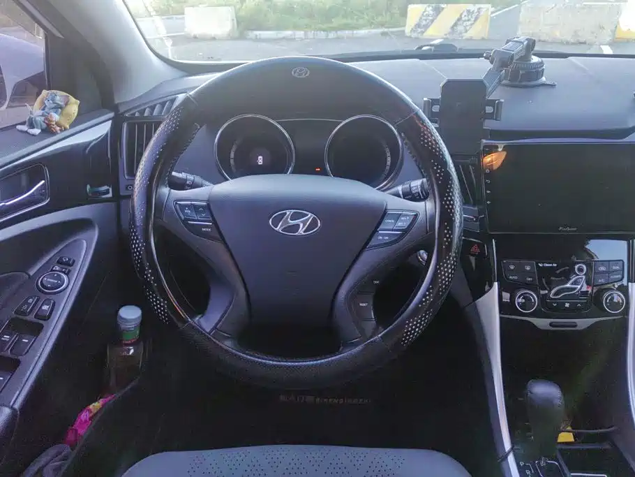 Hyundai Sonata — миниатюра 15
