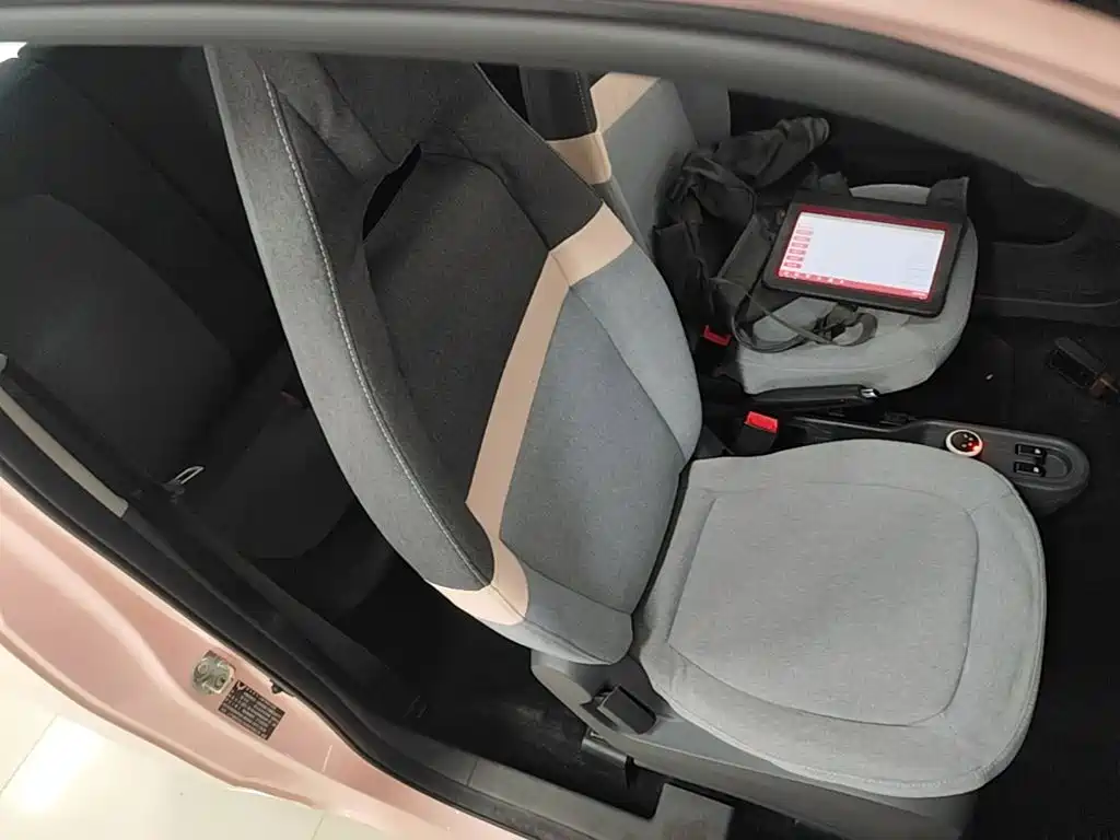Wuling MINIEV — миниатюра 25