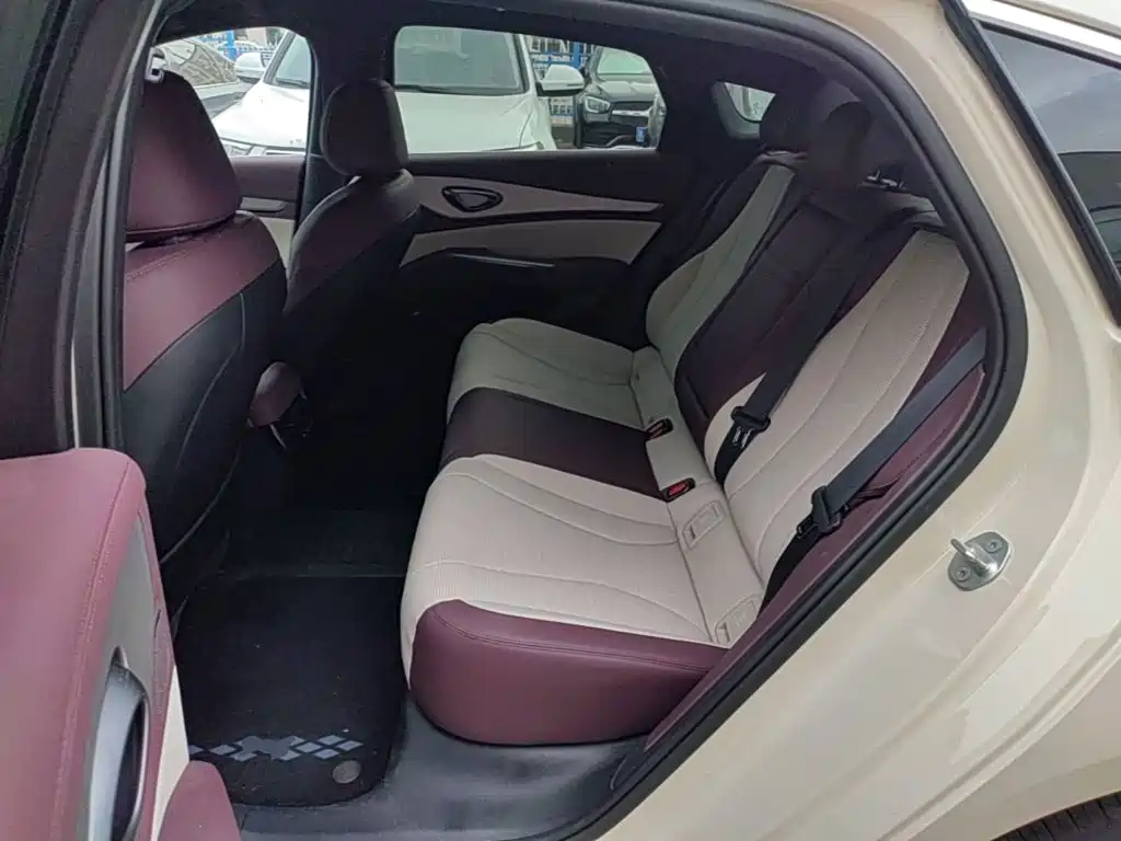 BYD Seal 07 DM-i — миниатюра 17