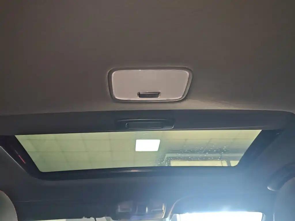 Hyundai Elantra — миниатюра 18