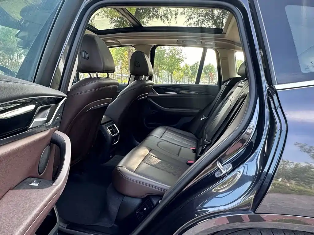 BMW iX3 — миниатюра 15