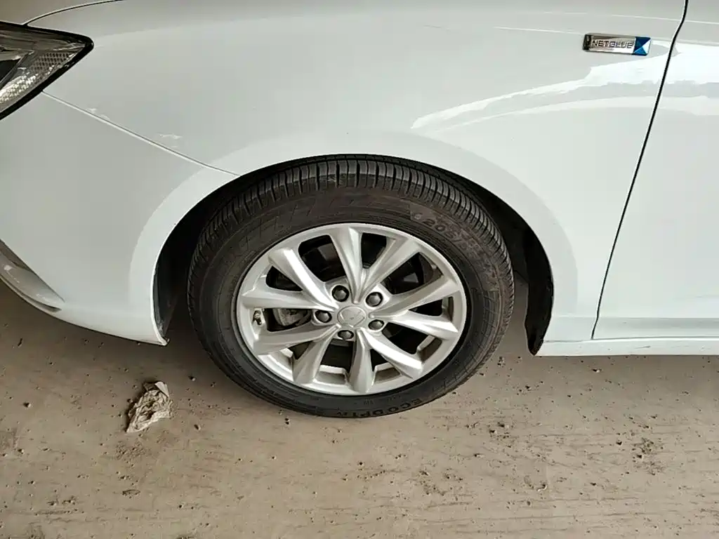 Roewe i5 — миниатюра 23
