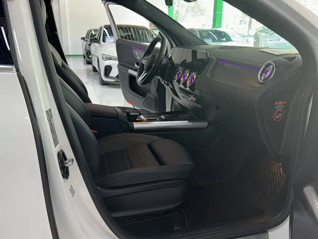 Mercedes-Benz GLA — миниатюра 11