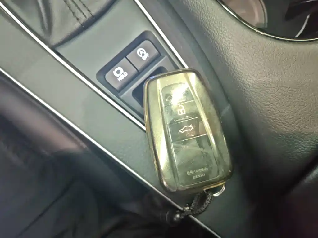 Toyota Avalon — миниатюра 9