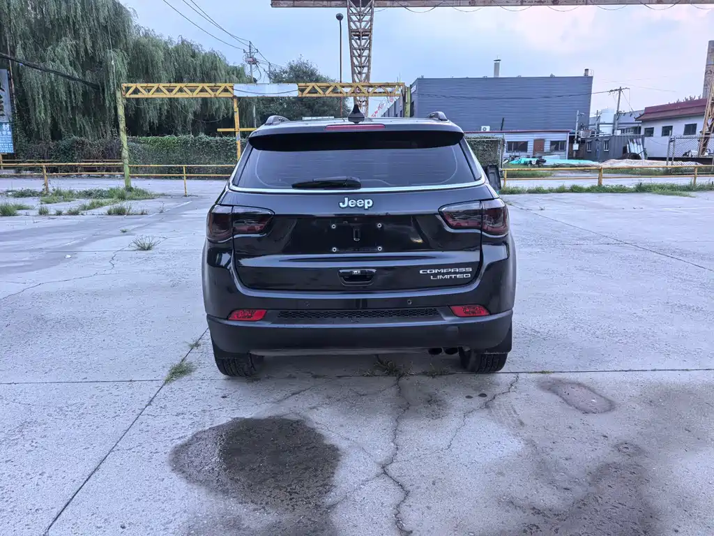 Jeep Compass — миниатюра 6