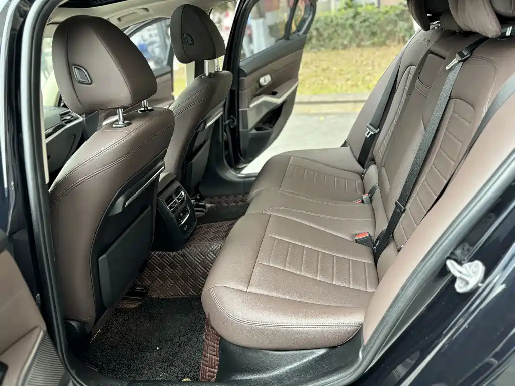BMW 3 Series — миниатюра 7
