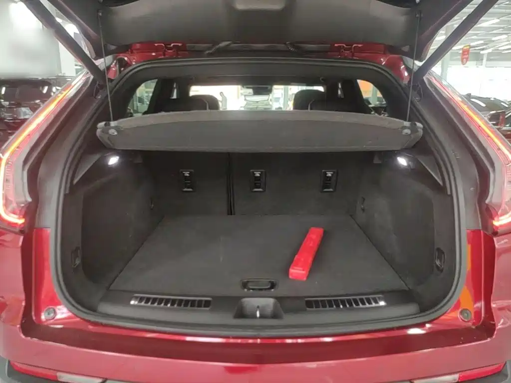 Cadillac XT4 — миниатюра 19
