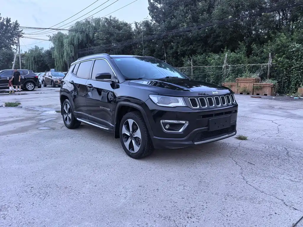 Jeep Compass — миниатюра 3