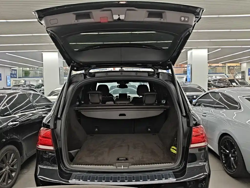 Mercedes-Benz GLE (Import) — миниатюра 19