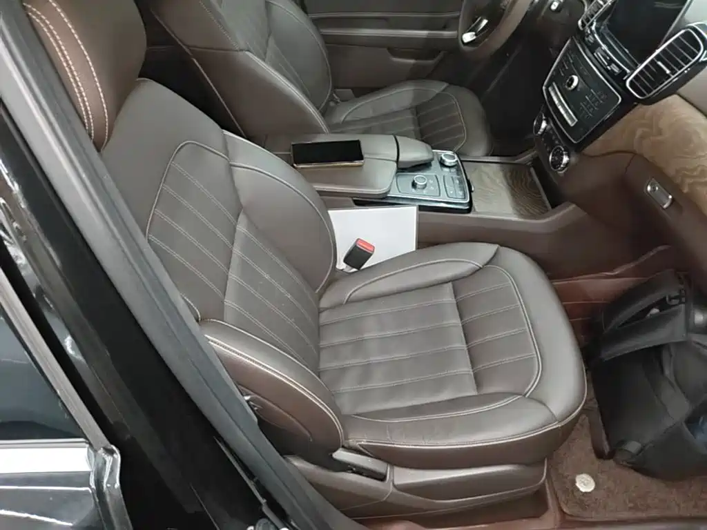 Mercedes-Benz GLE (Import) — миниатюра 25