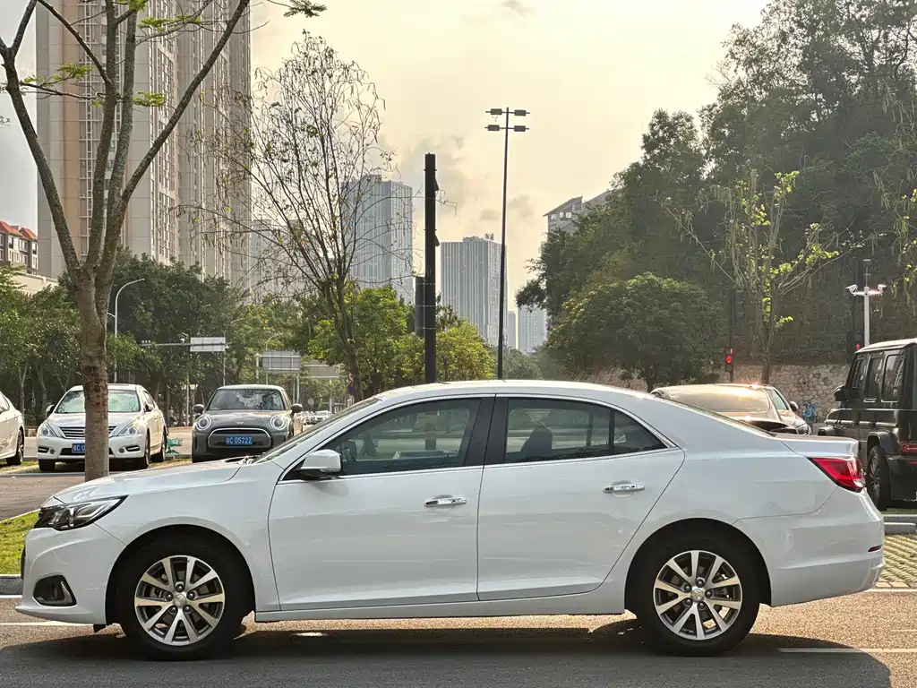 Chevrolet Malibu — миниатюра 15