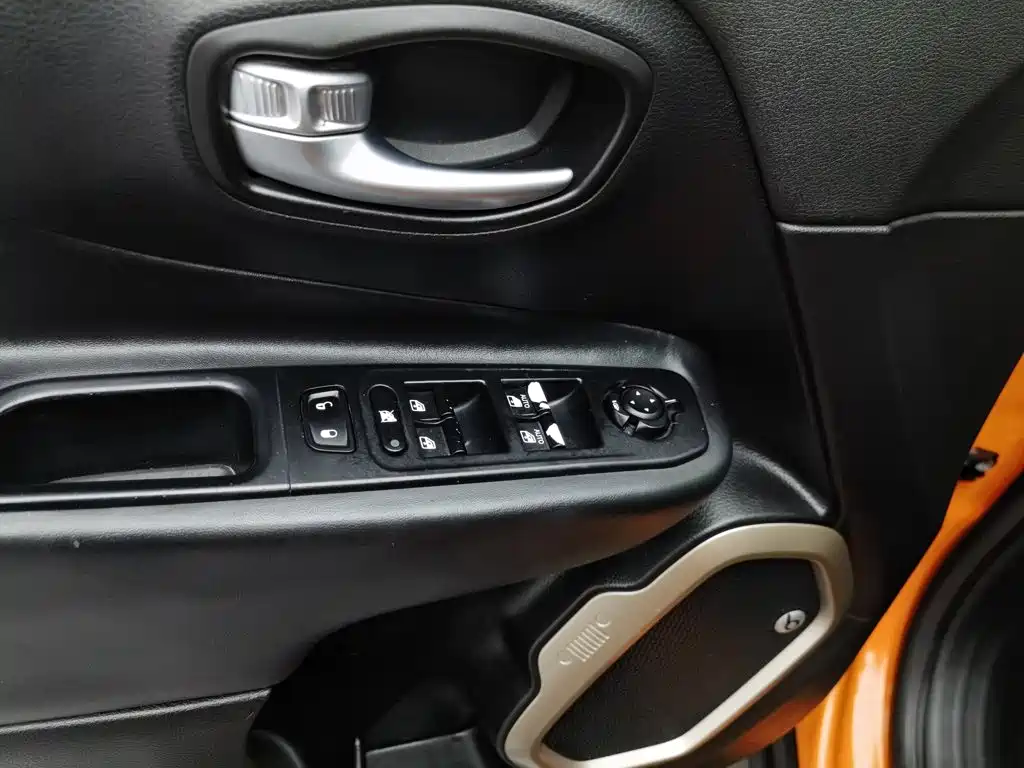 Jeep Renegade 2016 2.0L AT 75