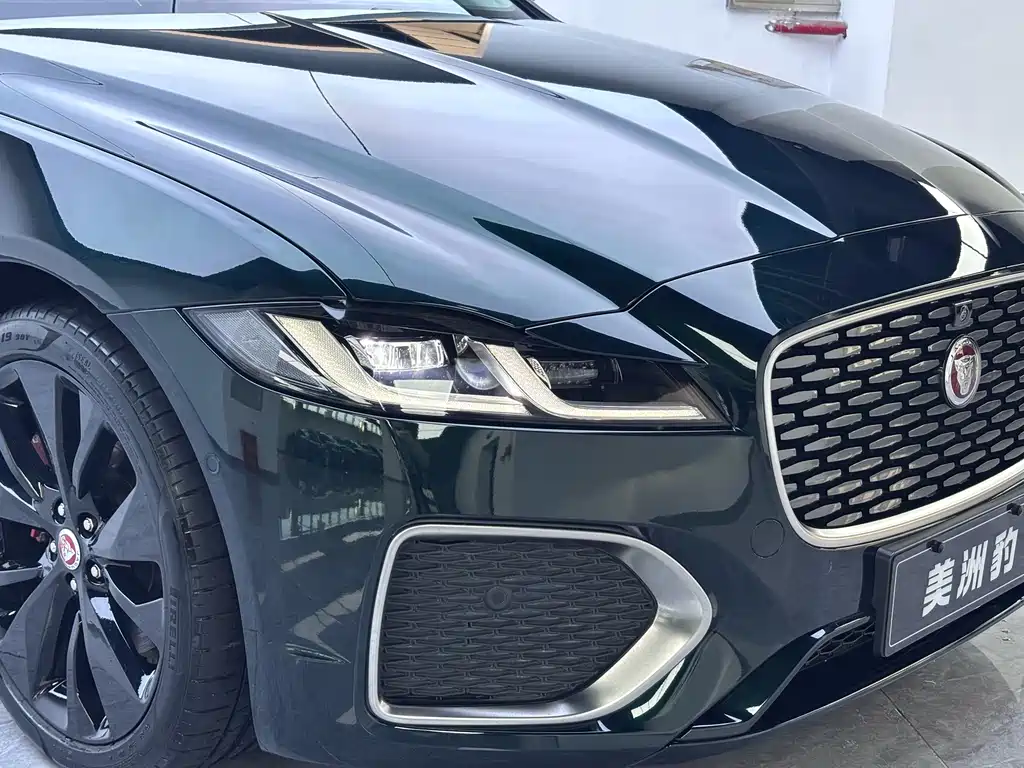 Jaguar XFL — миниатюра 4