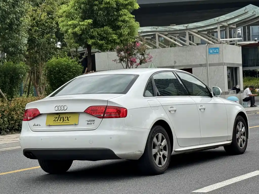 Audi A4L — миниатюра 7