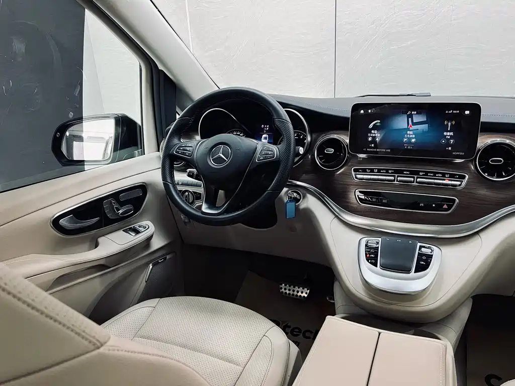 MERCEDES-BENZ V CLASS