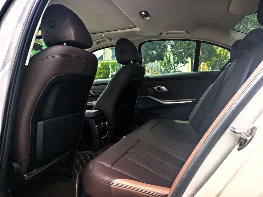 BMW 3 Series — миниатюра 7