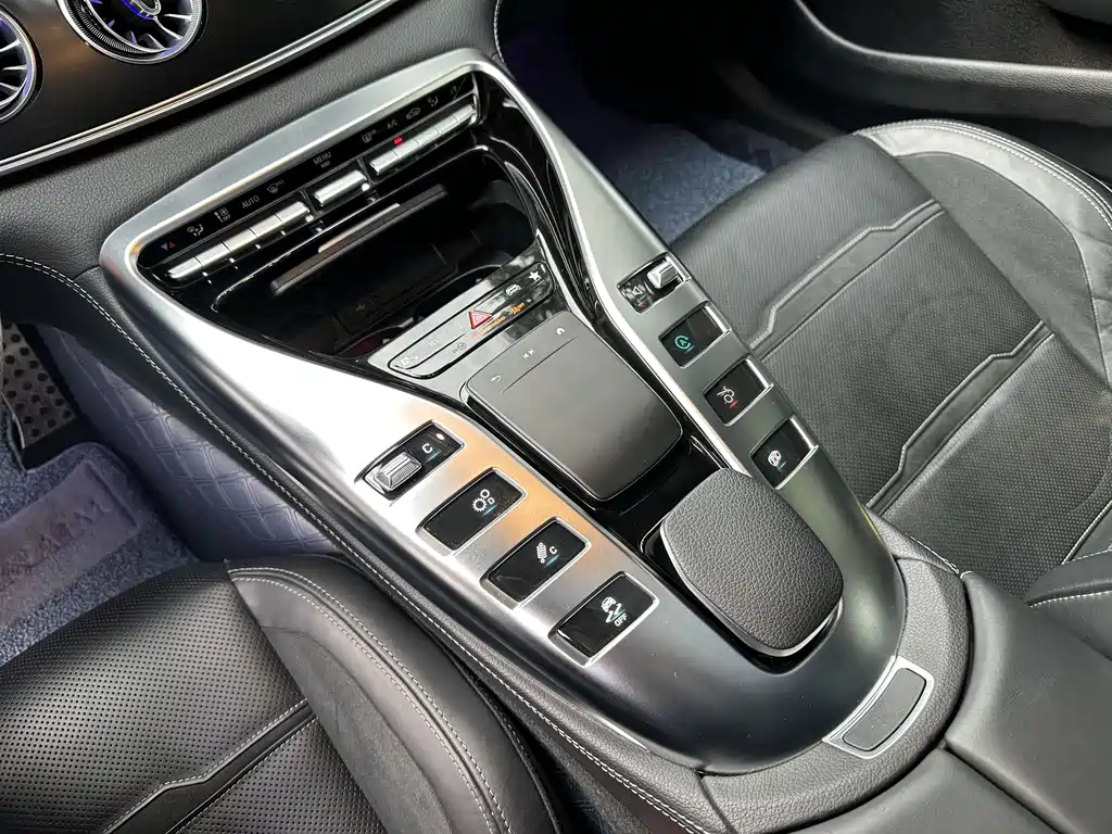 MERCEDES-BENZ AMG GT