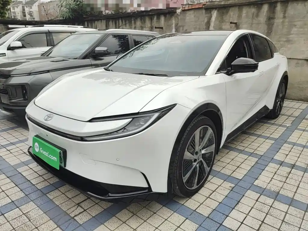 Toyota bZ5