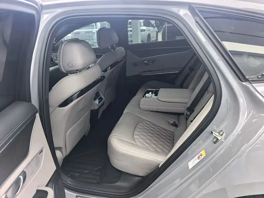 BYD Han — миниатюра 4