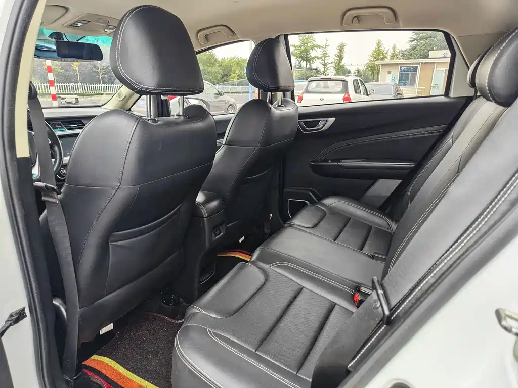 Geely Vision X3 — миниатюра 7